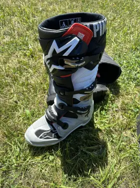 2012014-930-8 Alpinestars Brand New Tech 7 Mx Enduro Boots Darkgry/lghtgry/red Size 8