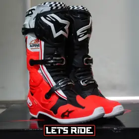 3410-2562 Alpinestars New Tech 10 Boots Black Flo Red White Size 9