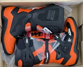 3pw230007605 Alpinestars New Oem Ktm Kids Tech 7s Mx Boots Us Size 6 Gravity-fx Collection