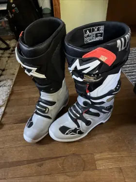 482-26137 Alpinestars Tech 7 Adult Boots Size 11 Blk Slv Wht Gld