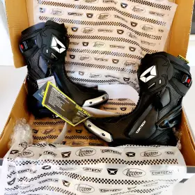 Cortech 097261278682 Adrenaline Gp Black Motorcycle Racing Boots Mens Size 8 Womens 8.5 Cortech 097261278682 Adrenaline Gp Black Motorcycle Racing Boots Mens Size 8 Womens 8.5