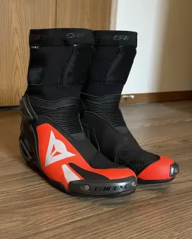 17900052-628 Dainese Motorcycle Boots Racing Man Axial 2 Black/red-fluo Size 11 Us 44 Eu