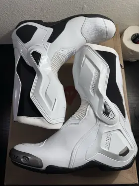 Po230014309 Dainese New Torque 3 Out Boots Men S Eu 44 White Po230014309 Dainese New Torque 3 Out Boots Men S Eu 44 White