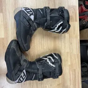 Fox Racing 191972426070 Youth Comp Boot Black Size Y7 Fox Racing 191972426070 Youth Comp Boot Black Size Y7