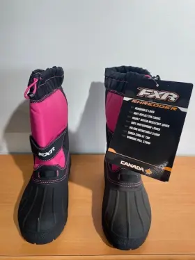 14517.90102 Fxr Shredder Snowmobile Boots Youth Black/fushia Size 2