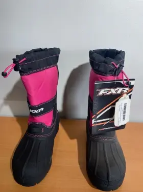 14517.90103 Fxr Shredder Snowmobile Boots Youth Black/fushia Size 3 14517.90103 Fxr Shredder Snowmobile Boots Youth Black/fushia Size 3