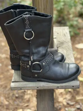 04-mar-2011 Harley-davidson 885270 Womens 6.5 Uk 4.5 Black Leather Stud Harness Boots 04-mar-2011 Harley-davidson 885270 Womens 6.5 Uk 4.5 Black Leather Stud Harness Boots