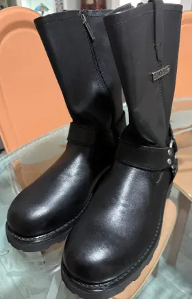 91294 Harley-davidson 12 Inch Black Leather Boots With Zipper On The Side And Hallmark