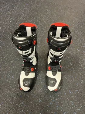 2001-0205-47 Sidi Rex Air Motorcycle Boots White/black Size 43 Euro / 9 9.5 Us New Open Box 2001-0205-47 Sidi Rex Air Motorcycle Boots White/black Size 43 Euro / 9 9.5 Us New Open Box