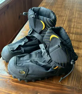 P4441000990 Ski-doo Nwt Black/yellow Explorer Overboots Snowmobile Boots Size L