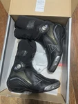 Dainese Axial D1 Motorcycle Boots Size Euro 42/US 9 Pre-owned. Price: $229.99.