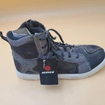 Scoyco Mens Motorcycle Shoe 10.5 Right Only Cowhide Riding Breathable New. Price: $40.00.