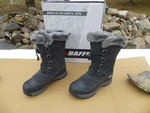 Women's Size Baffin Chloe Charcoal Winter Boots Model 4510-0185 New. Price: $114.99.