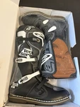 Alpinestars Tech * Off-road Motorcycle Boots Size 10 New. Price: $200.00.