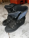 Hiax Women Wildfire Boots Size 9 Pre-owned. Price: $20.00.