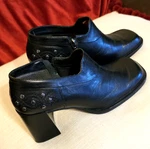 Harley Davidson 81347 Black Leather Block Heel Studded Biker Shoe Size 5.5/36 Pre-owned. Price: $37.89.