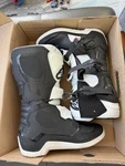 Alpinestars Tech 3S Youth Mx Motocross Dirt Bike Offroad Boots Black/white Us 6 Pre-owned. Price: $139.99.