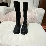 Ladies Harley Davison Boots Size 1/2 Style D85167 Excellent Condition! Pre-owned. Price: $95.00.