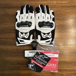 Alpinestars SMX-2 Air Carbon V2 Gloves Black/white Men's Size New. Price: $80.00.