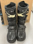 Axo Child Drone Youth Mx Boots (black, Bigkid Size 6) Pre-owned. Price: $75.00.